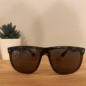 Ray-ban Boyfriend Sunglasses | RB 4147 710/7N